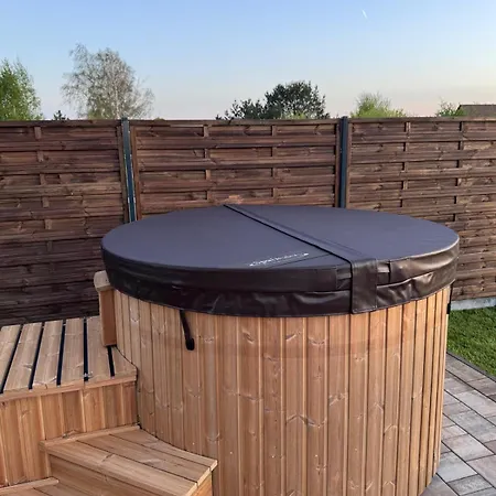 Dom Z Jacuzzi Na Wylacznosc Sosnowe Zacisze 別荘